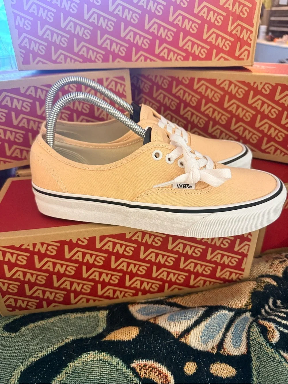 BRAND NEW Vans Honey Peach Authentic sneaker Mens 8/Womens 9.5